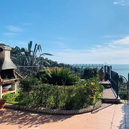 La Casa Del Sole, Holiday home