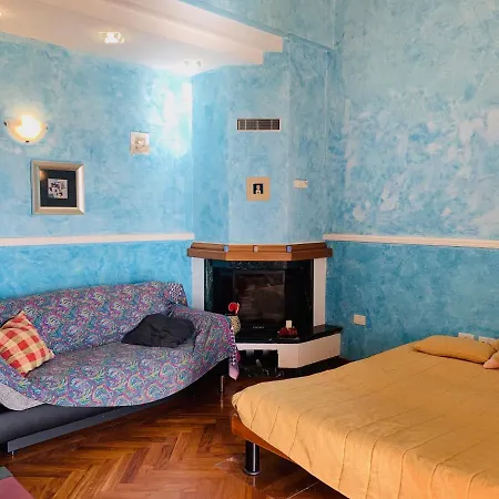 La Casa Del Sole, Holiday home *